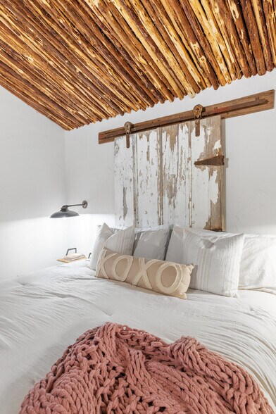 More Photos Of 608 W Morse St, Fredericksburg Specialty For Sale