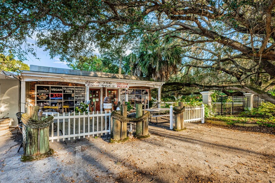 More Photos Of 1231 Illinois Ave, Palm Harbor Apartments For Sale