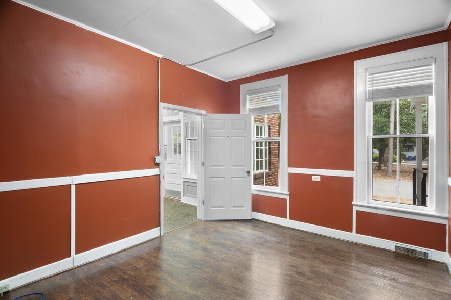 More Photos Of 105 Lancaster St SW, Aiken Loft Creative Space For Lease