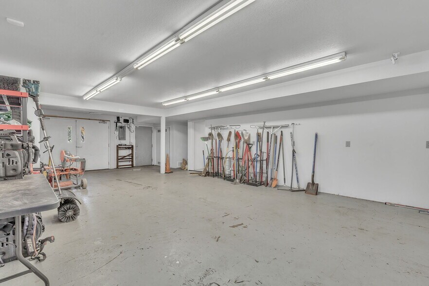 More Photos Of 2128 E Bijou St, Colorado Springs Freestanding For Lease