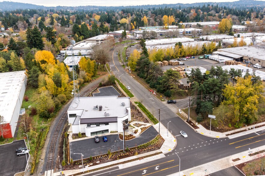 More Photos Of 10255 SW Arctic Dr, Beaverton Office For Lease