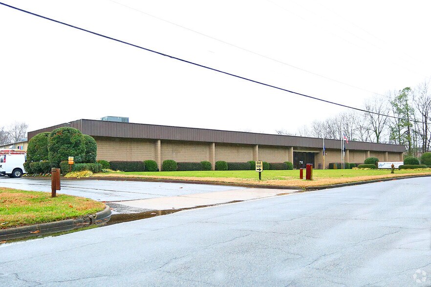 More Photos Of 2210 Paramont Ave, Chesapeake Manufacturing For Sale