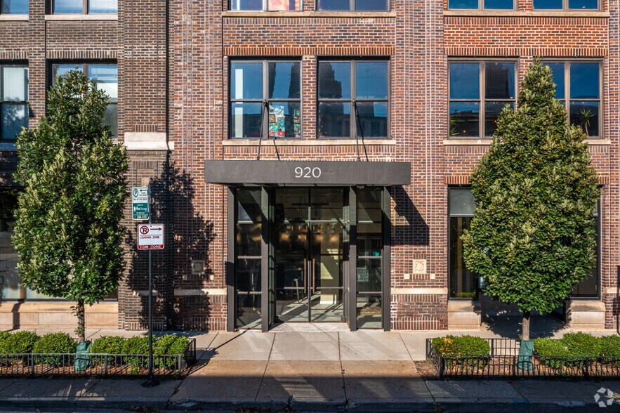 More Photos Of 920 N Franklin St, Chicago Loft Creative Space For Lease