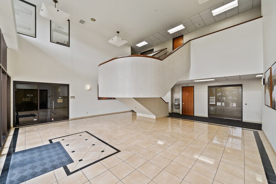 More Photos Of 3235 Kifer Rd, Santa Clara Office For Sale