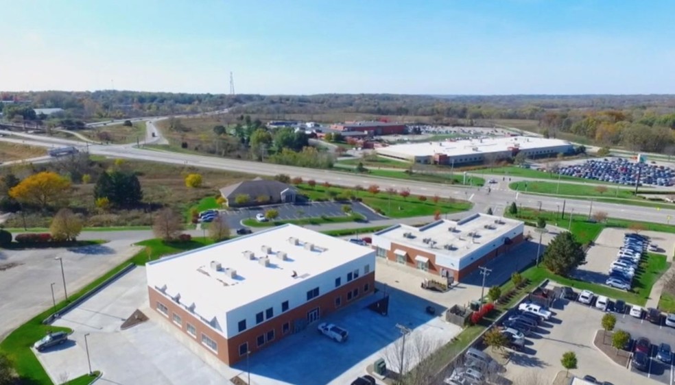 Primary Photo Of 2545 Dodge St, Iowa City Medical For Lease