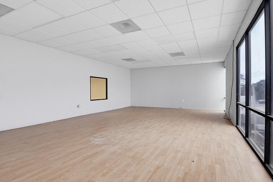 More Photos Of 2345 Via Segundo, San Ysidro Manufacturing For Sale