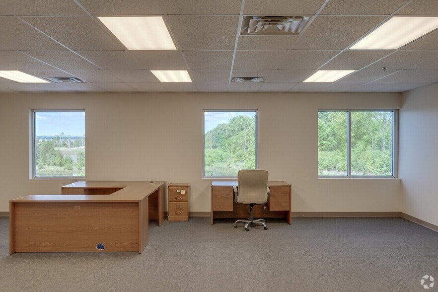 More Photos Of 1585 Beverly Ct, Aurora Warehouse For Sale