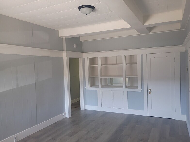 More Photos Of 213 Cedar St, Klamath Falls Apartments For Sale