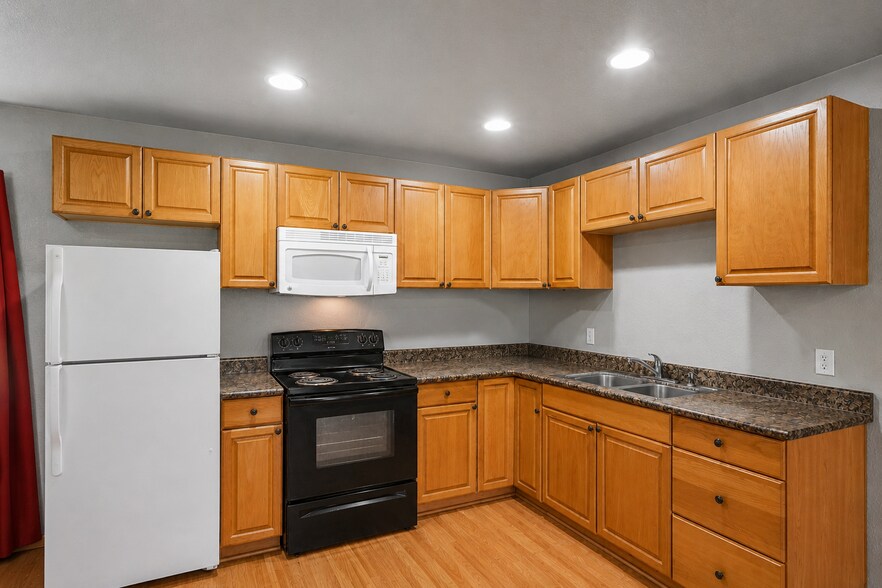 More Photos Of 10207 E Hwy 290, Fredericksburg Freestanding For Sale