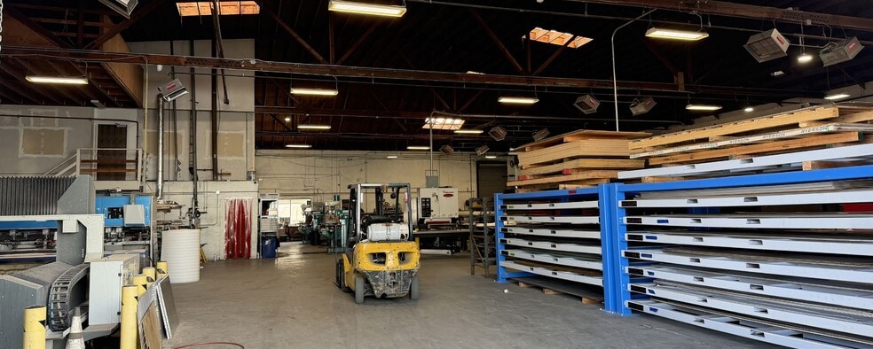 More Photos Of 200 Industrial Way, Brisbane Service For Lease