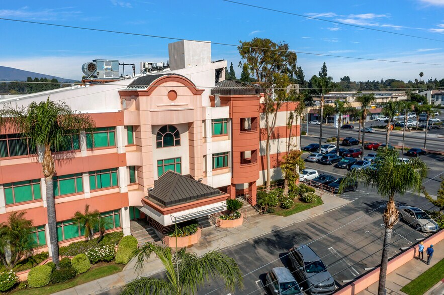 More Photos Of 9535 Reseda Blvd, Northridge Medical For Lease