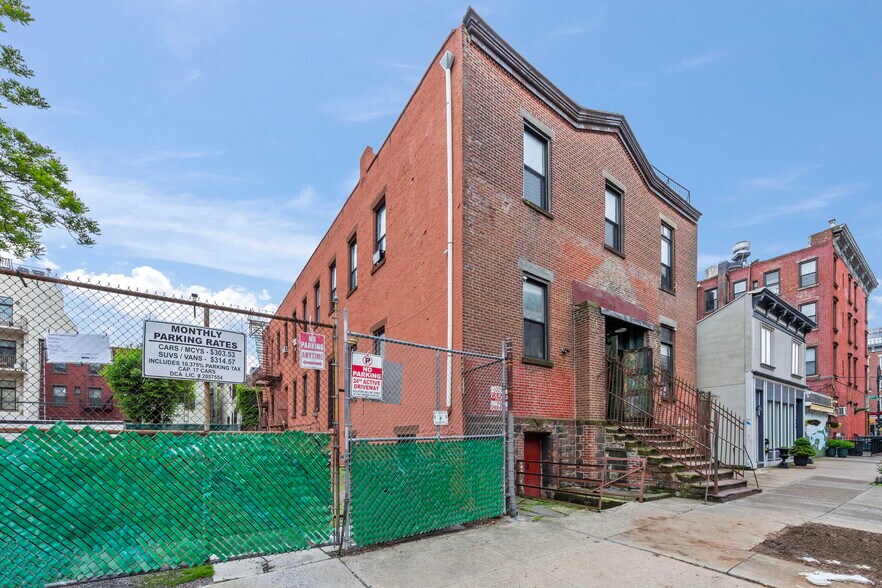 More Photos Of 148 India St, Brooklyn Warehouse For Lease