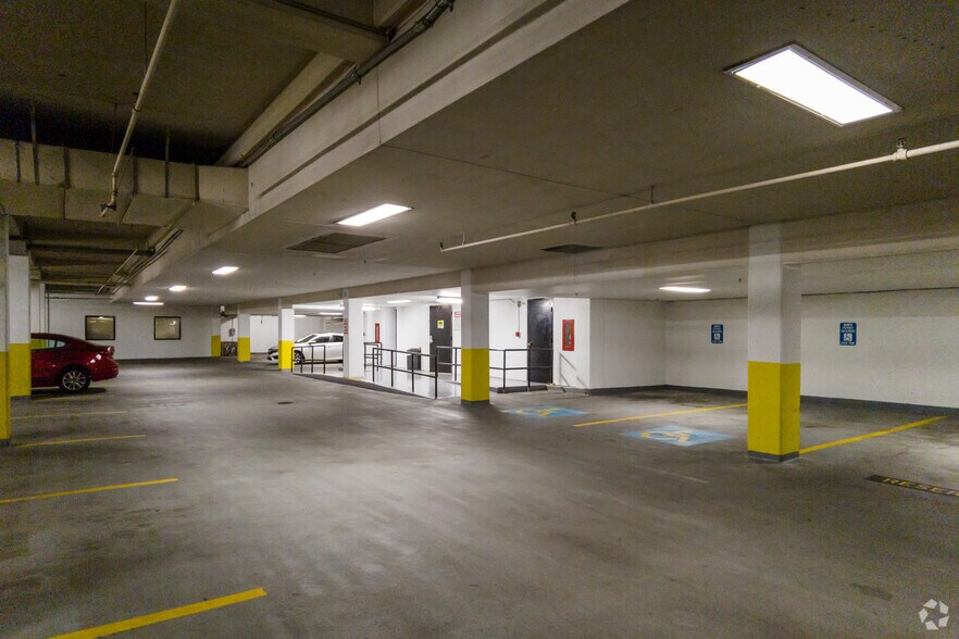 More Photos Of 6930 Carroll Ave, Takoma Park Office For Lease