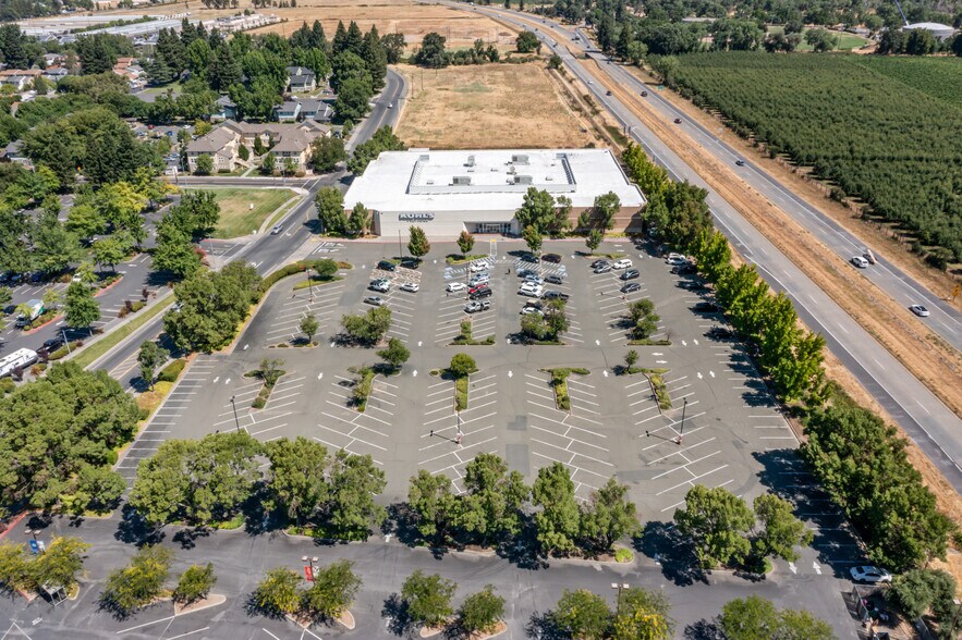 More Photos Of 437 N Orchard Ave, Ukiah Land For Lease