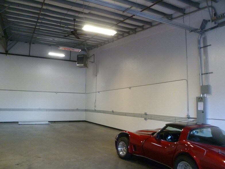 More Photos Of 18824 Smokey Point Blvd, Arlington Warehouse For Sale