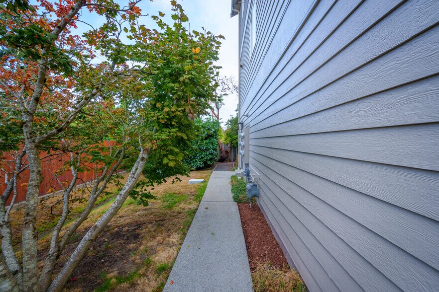 More Photos Of 5911 200th St SW, Lynnwood Apartments For Sale