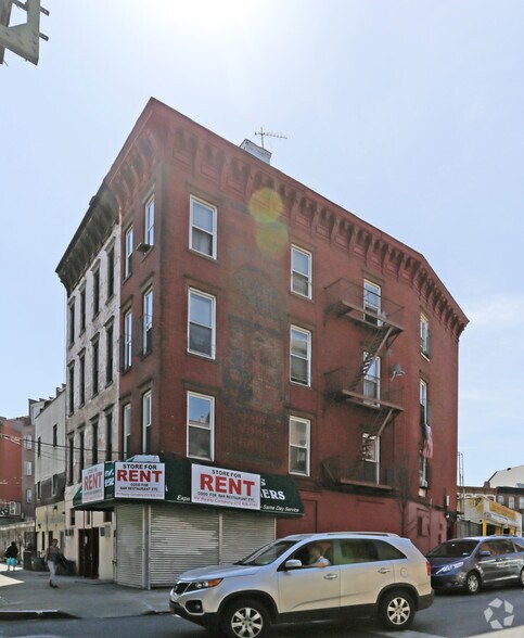 More Photos Of 358 Broadway, Brooklyn Storefront Retail Residential For Lease