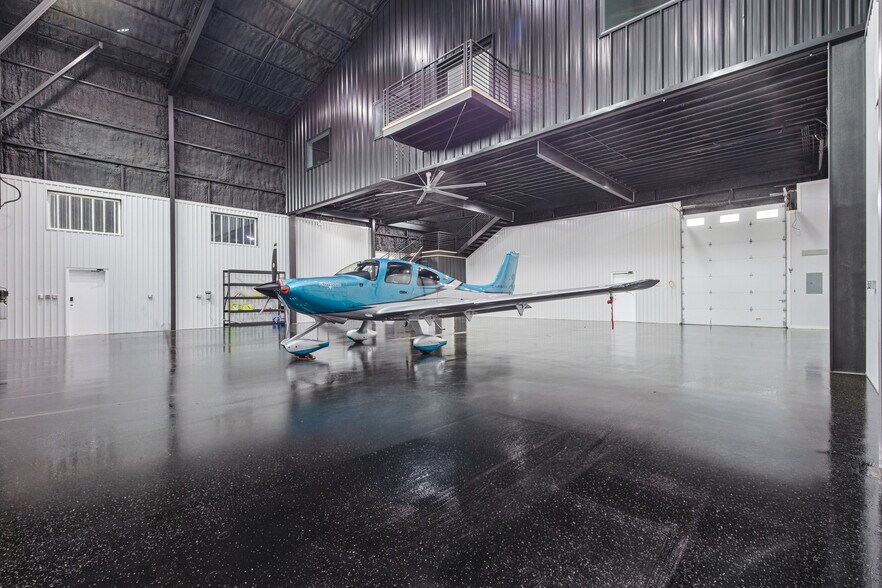 More Photos Of 15850 Salado Airport Rd, Salado Airplane Hangar For Sale