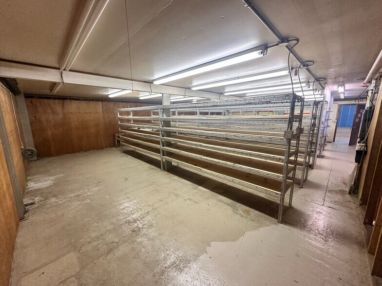 More Photos Of 2242 Silver St, Ashland Light Manufacturing For Lease