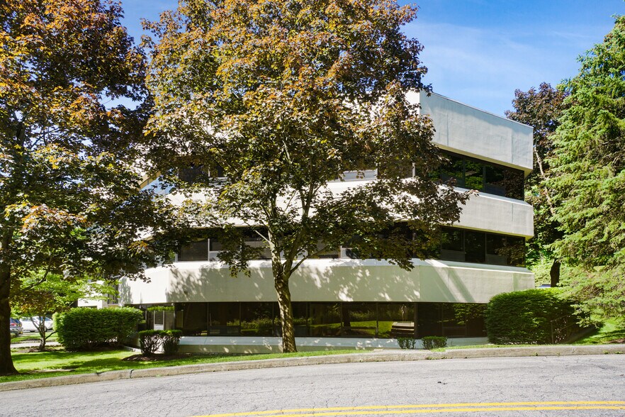More Photos Of 500 Executive Blvd, Ossining Office For Lease