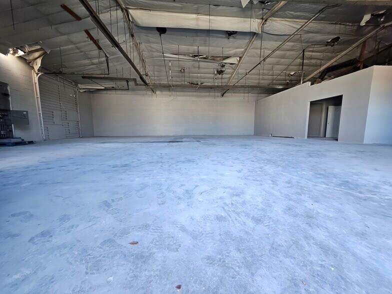 More Photos Of 1900 W 144th St, Gardena Warehouse For Sale