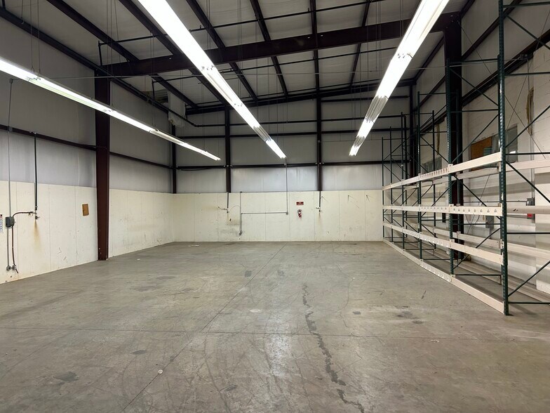 More Photos Of 100 S Main St, La Crosse Warehouse For Lease