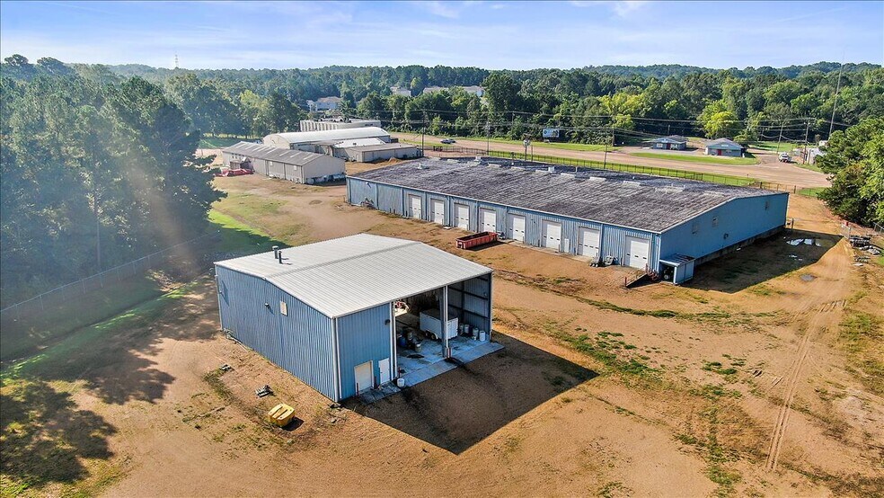 More Photos Of 5670 US-80, Jackson Manufacturing For Lease