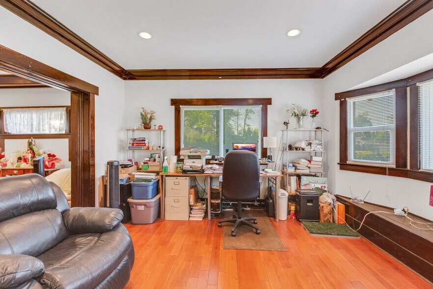 More Photos Of 1562 N Lake Ave, Pasadena Apartments For Sale