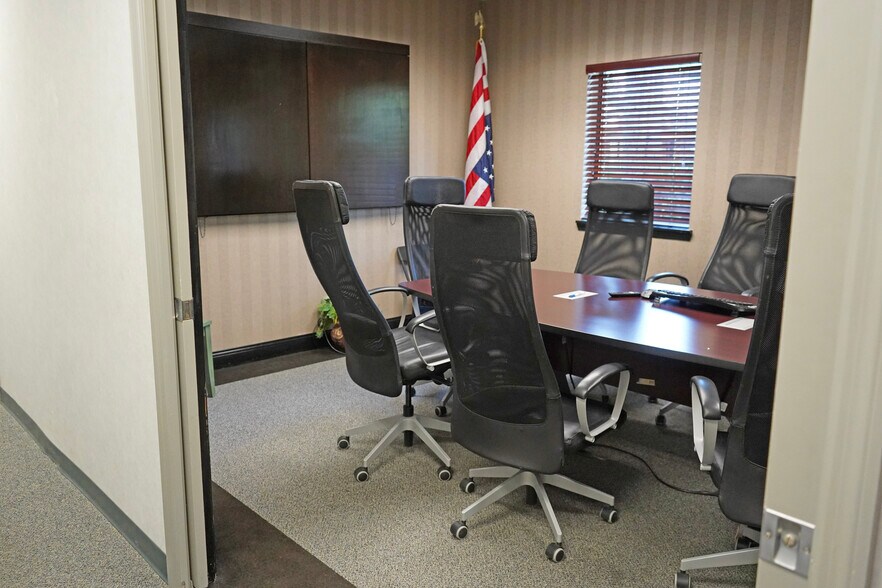More Photos Of 483 Montgomery Rd, Altamonte Springs Office For Sale