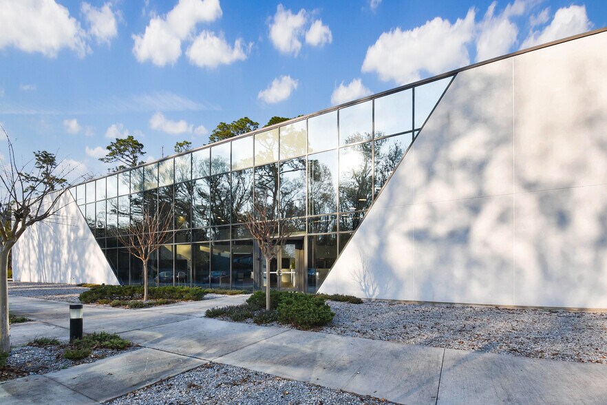 More Photos Of 10393 Fortune Pky, Jacksonville Office For Sale