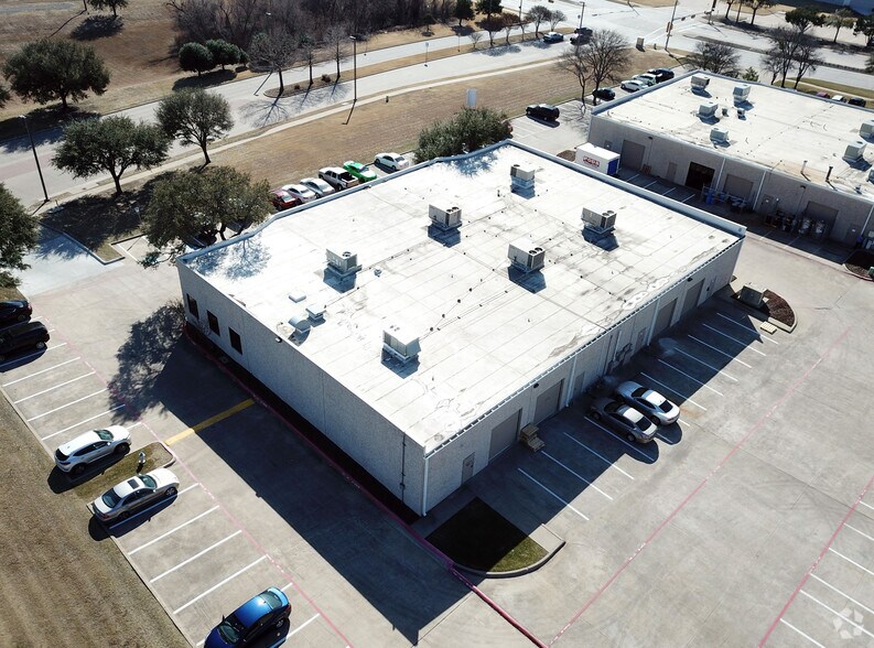 More Photos Of 710 Century Pky, Allen Showroom For Lease