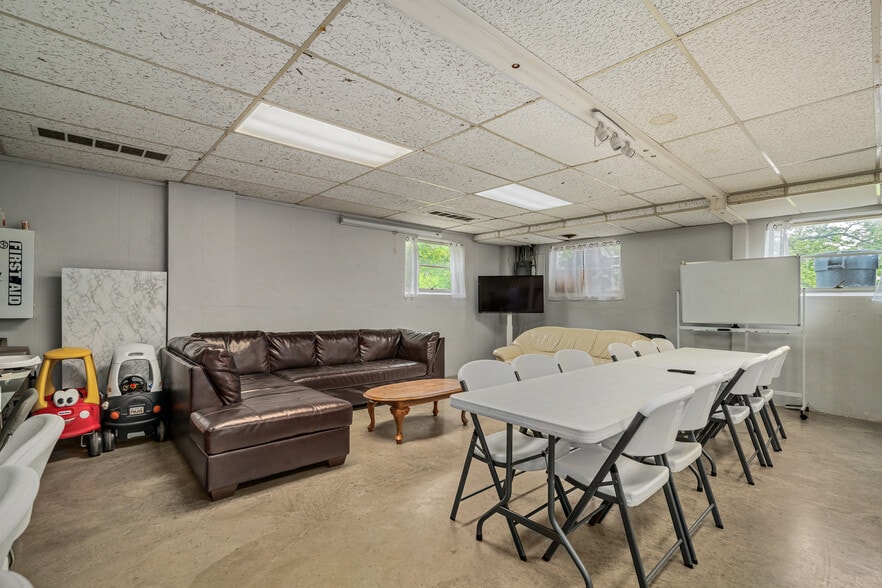 More Photos Of 1424 S 55th St, Kansas City Religious Facility For Sale