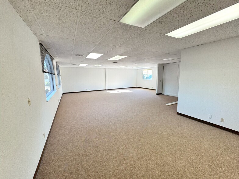 More Photos Of 740 Camden Ave, Campbell Showroom For Lease