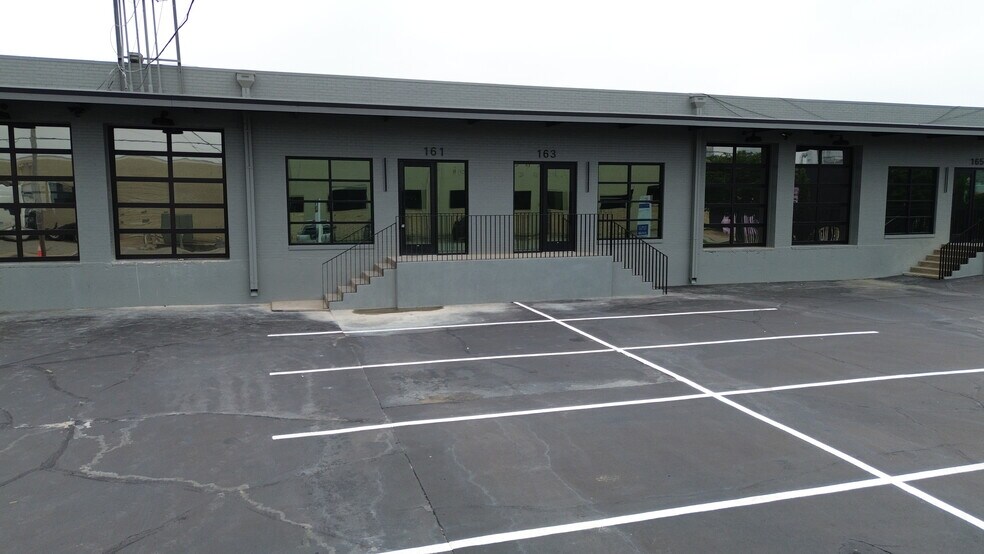 More Photos Of 155-165 Cole St, Dallas Freestanding For Lease