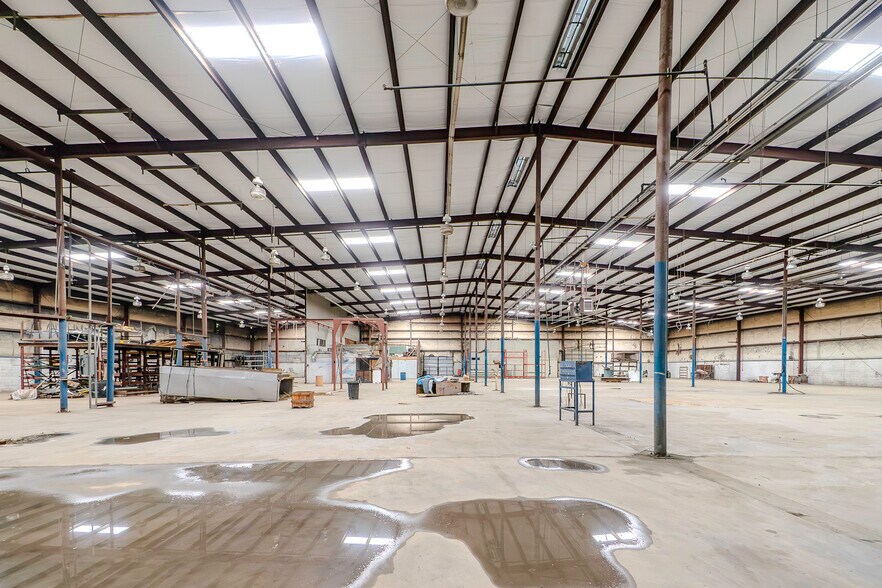 More Photos Of 105-205 Silo Ln, Lavonia Manufacturing For Sale
