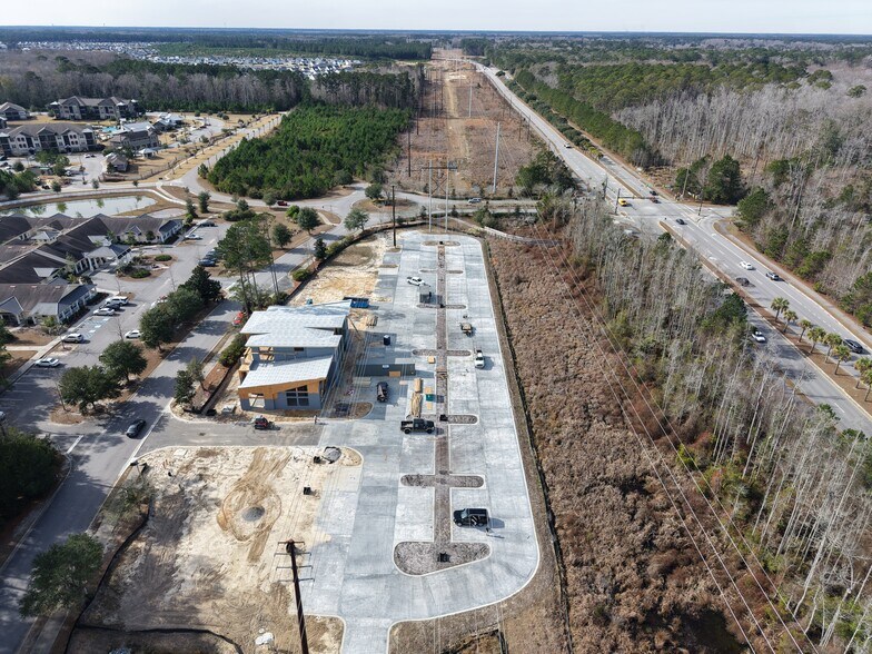 More Photos Of 5 Hampton Lake Dr, Bluffton Storefront Retail Office For Lease