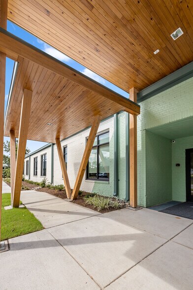 More Photos Of 5841 Rivers Ave, North Charleston Office For Lease
