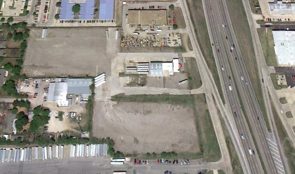 More Photos Of 1401 S Loop 12, Irving Warehouse For Lease