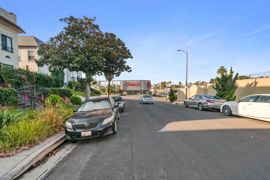 More Photos Of 1296 S Citrus Ave, Los Angeles Apartments For Sale