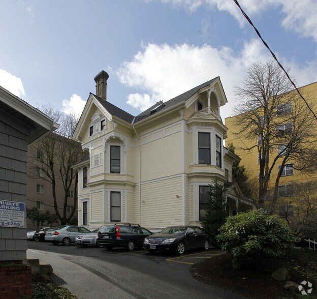 More Photos Of 1962 NW Kearney St, Portland Coworking Space