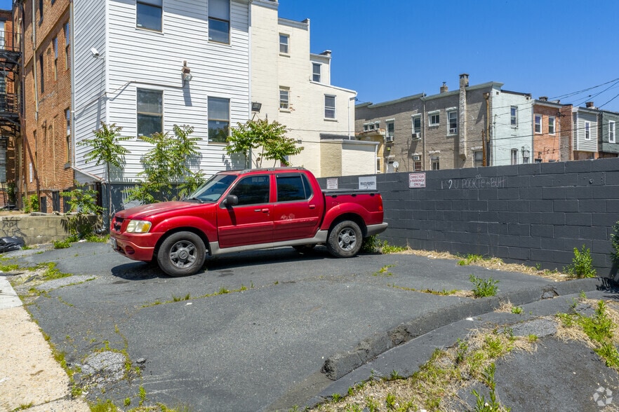 More Photos Of 211 E 25th St, Baltimore Office Residential For Sale