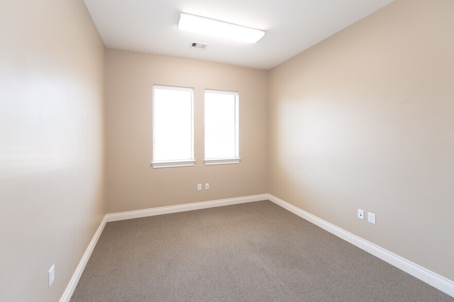 More Photos Of 21559 Provincial Blvd, Katy Medical For Sale