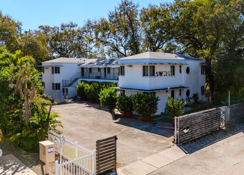 More Photos Of 648 NE 80th St, Miami Apartments For Sale