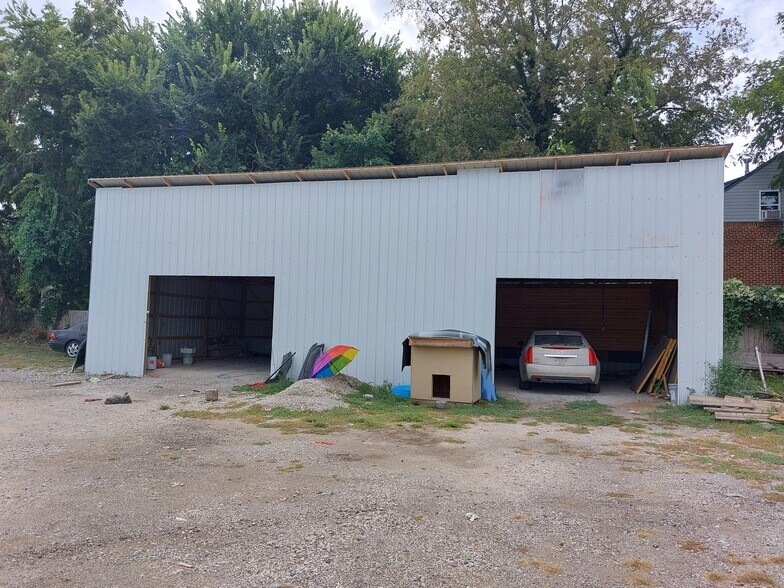 More Photos Of 3604 E Admiral Pl, Tulsa Auto Repair For Lease