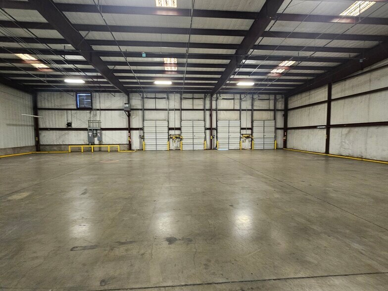 More Photos Of 2938 Brown Rd, Marshall Distribution For Sale