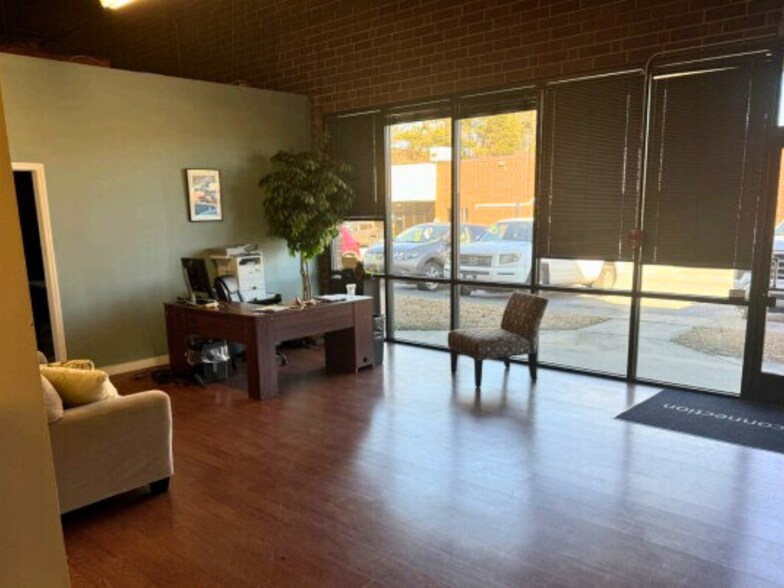 More Photos Of 615 Alton Pl, High Point Warehouse For Lease