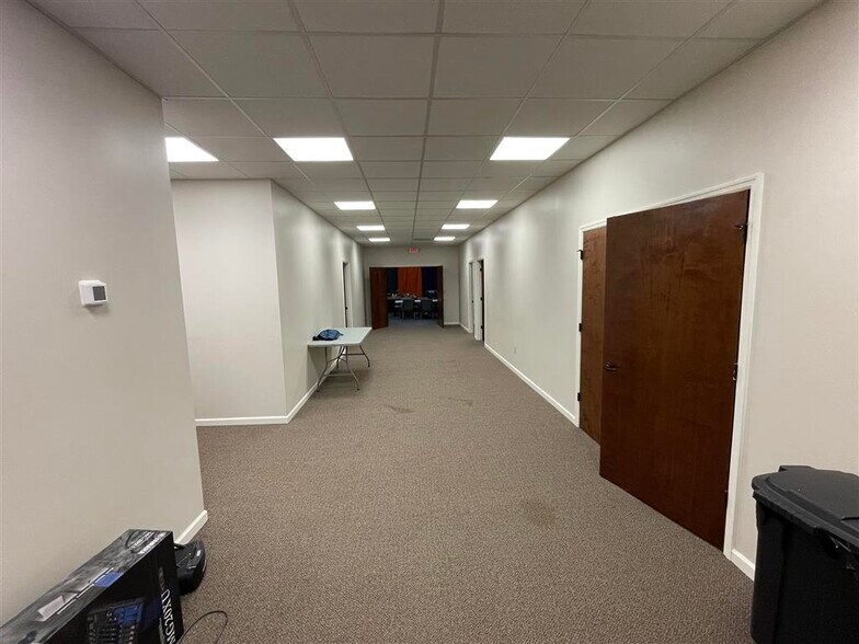 More Photos Of 1001 N Main St, Anderson Freestanding For Sale