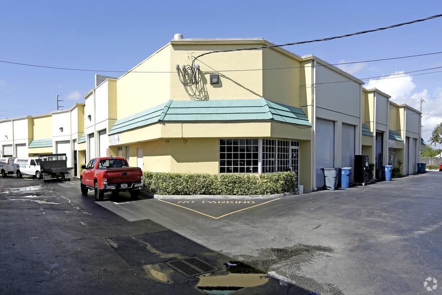 Primary Photo Of 3200 S Andrews Ave, Fort Lauderdale Warehouse For Lease