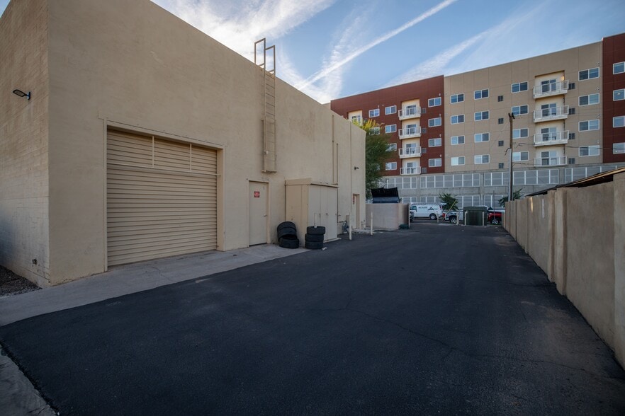 More Photos Of 58 N Country Club Dr, Mesa Unknown For Lease