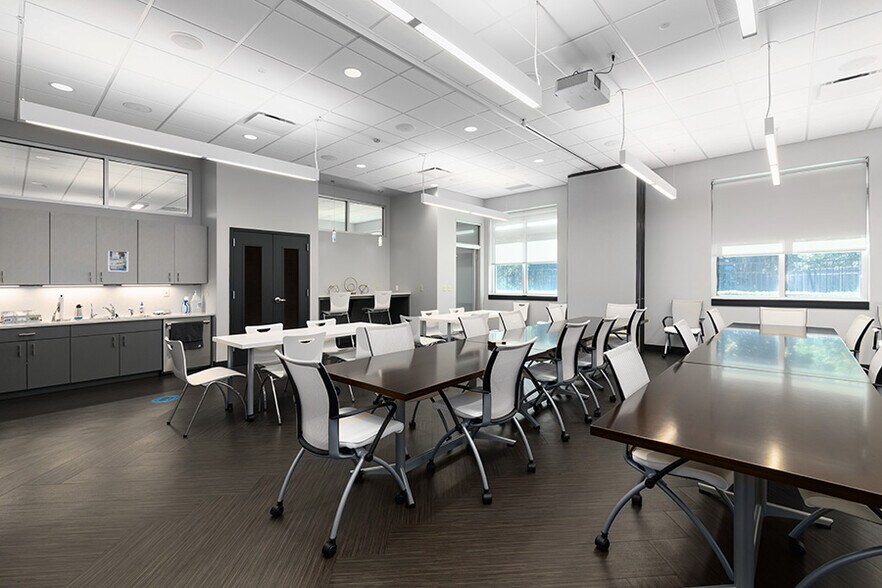 More Photos Of 463820 SR 200, Yulee Medical For Sale